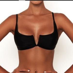 fae v front bralette